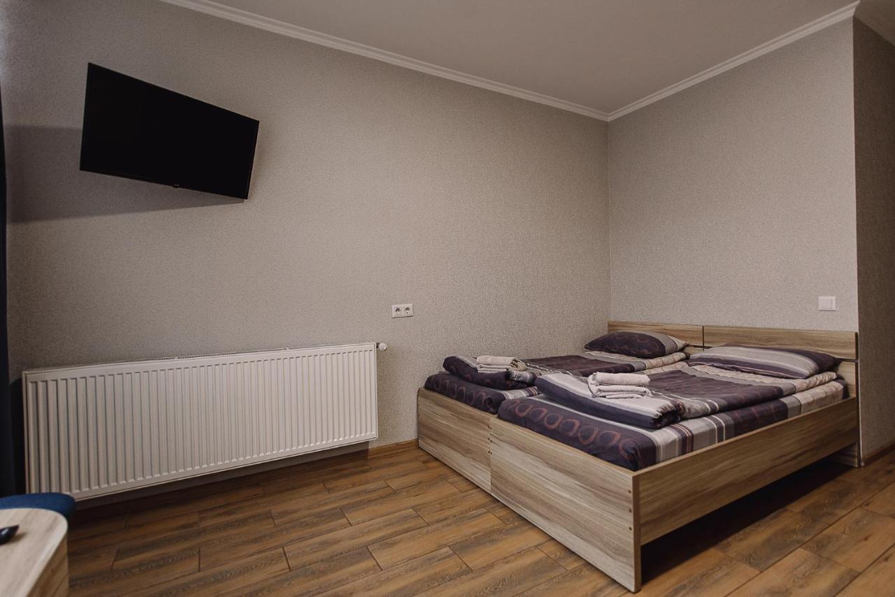 Brooklyn 2 Hotel Yablunytsya Eksteriør billede